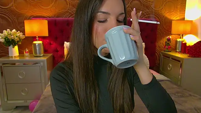 Snapshot of IrisMonn chatting on April 6, 2026, 4:46 am IrisMonn online show from April 6, 2026, 4:46 am