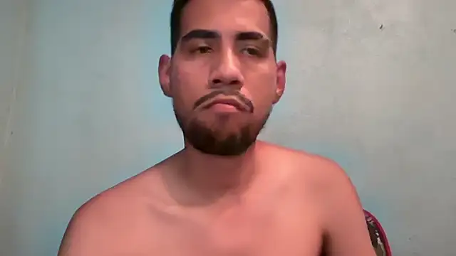 Snapshot of EnriquePersian197 chatting on November 2, 2025, 5:26 pm EnriquePersian197 online show from November 2, 2025, 5:26 pm