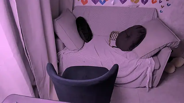 kirraa  online show from February 14, 2025, 10:14 pm