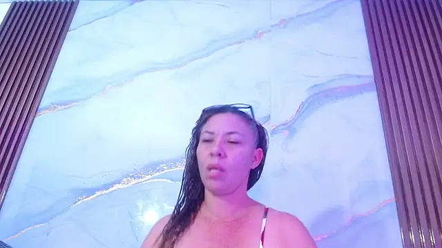 ARTEMIZA LOVE  online show from September 22, 2025, 12:29 pm