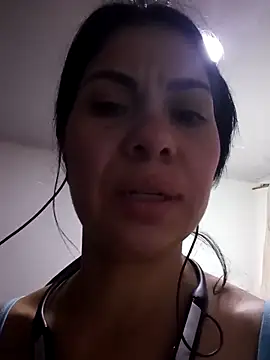 saralunabella online show from December 28, 2024, 2:11 am