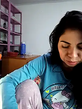 saralunabella online show from January 24, 2025, 3:34 pm