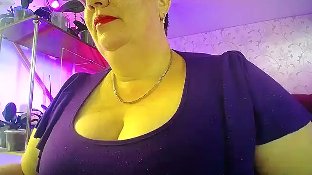  Sweet Woman online show from June 28, 2026, 6:52 am