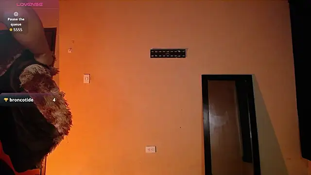 goddess valXX online show from June 8, 2026, 10:37 am
