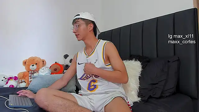 maxx cortes online show from February 2, 2025, 4:22 pm