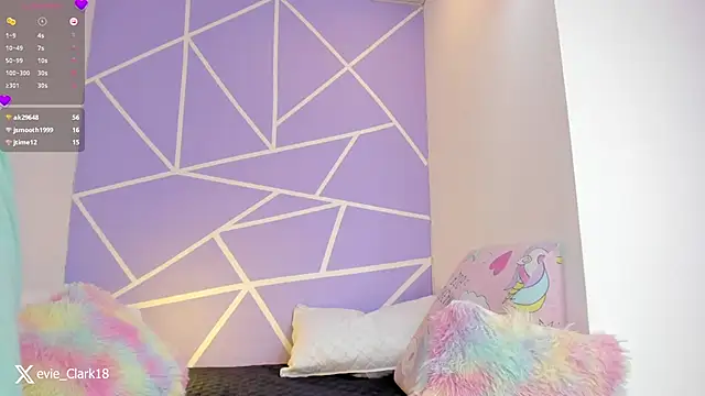 Evie Clark online show from December 9, 2024, 6:57 pm