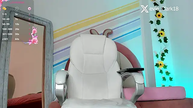 Evie Clark online show from March 3, 2025, 7:39 pm