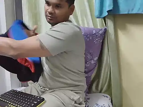 loveboyrp online show from January 5, 2025, 2:41 pm