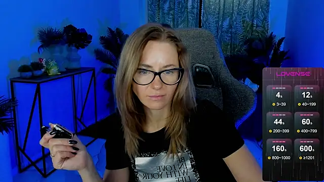 LadyIzabel online show from November 6, 2025, 8:26 am