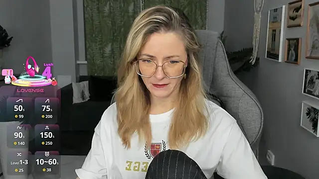 Snapshot of LadyIzabel chatting on March 6, 2026, 2:46 pm LadyIzabel online show from March 6, 2026, 2:46 pm