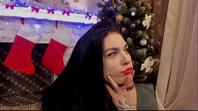 kira gold   online show from December 30, 2024, 4:08 pm