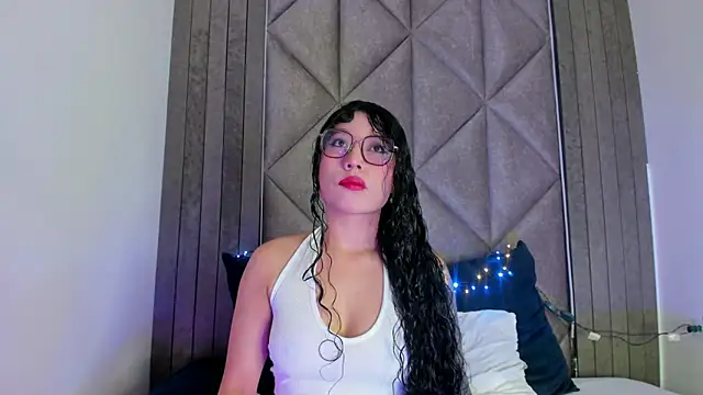 BriaConner  online show from February 10, 2025, 2:08 am