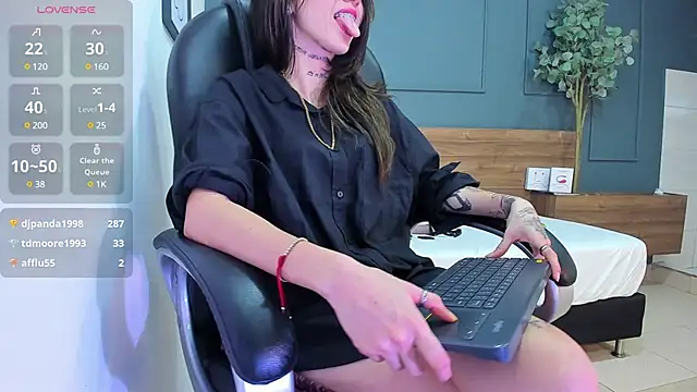 megan morgan01 online show from December 13, 2024, 3:00 pm