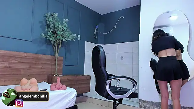 Snapshot of megan_morgan01 chatting on October 1, 2025, 11:49 am megan morgan01 online show from October 1, 2025, 11:49 am