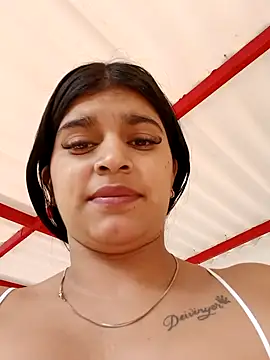 naughty-girl01 online show from December 27, 2024, 2:33 pm