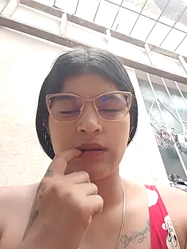 naughty-girl01 online show from January 24, 2025, 1:47 pm