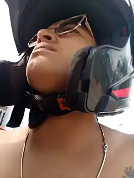 naughty-girl01 online show from January 26, 2025, 2:52 pm