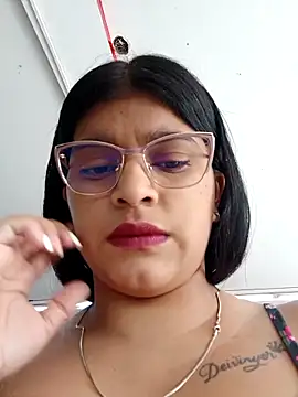 naughty-girl01 online show from March 13, 2025, 2:01 pm