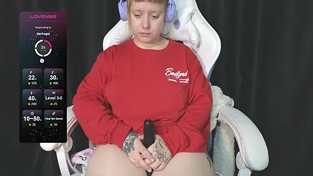 Snapshot of June_shy0 chatting on September 13, 2025, 6:24 am June shy0 online show from September 13, 2025, 6:24 am