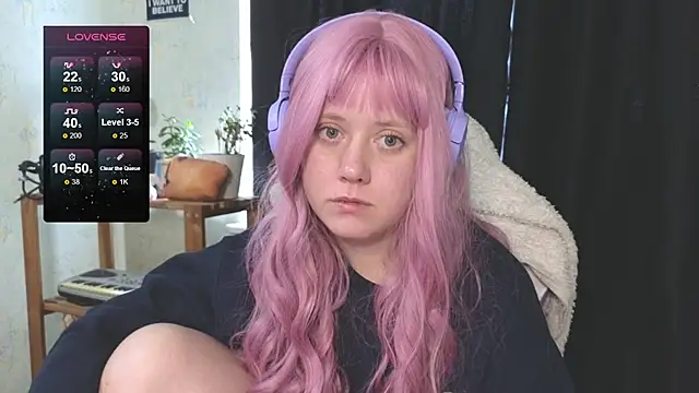 Snapshot of June_shy0 chatting on September 25, 2025, 7:12 am June shy0 online show from September 25, 2025, 7:12 am