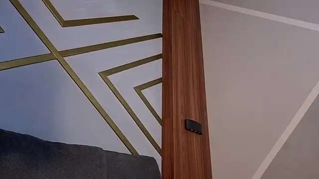 Emma gatess online show from December 2, 2025, 11:48 am