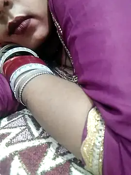 Snapshot of Sharmila-Singh chatting on March 17, 2025, 11:31 am Sharmila-Singh online show from March 17, 2025, 11:31 am