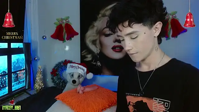 maxiy 001 online show from December 20, 2025, 4:08 am