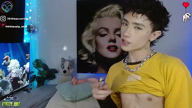 Snapshot of maxiy_001 chatting on March 12, 2026, 10:38 pm maxiy 001 online show from March 12, 2026, 10:38 pm