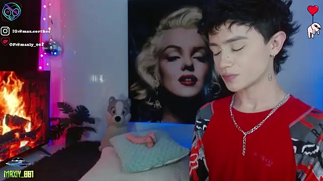 Snapshot of maxiy_001 chatting on March 28, 2026, 3:55 pm maxiy 001 online show from March 28, 2026, 3:55 pm