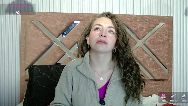  isaabellaa online show from May 7, 2026, 12:43 pm