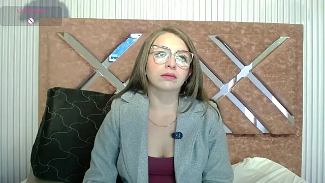 Snapshot of _isaabellaa chatting on June 4, 2026, 1:28 pm isaabellaa online show from June 4, 2026, 1:28 pm
