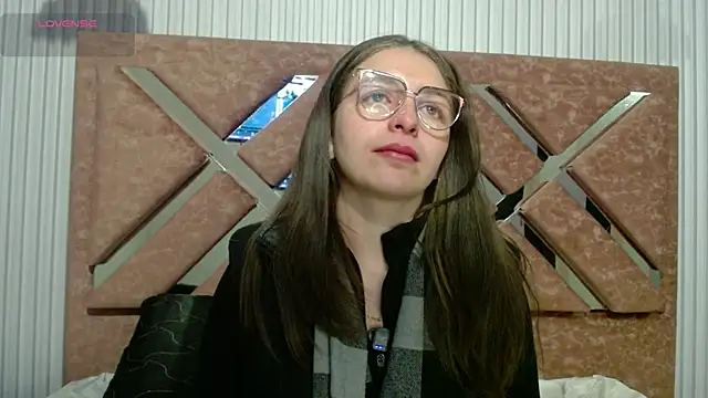 Snapshot of _isaabellaa chatting on June 13, 2026, 10:57 am isaabellaa online show from June 13, 2026, 10:57 am