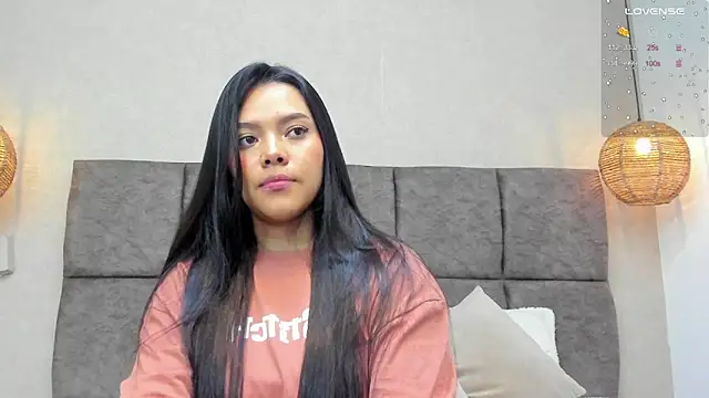 Snapshot of megan_bakers chatting on December 21, 2024, 12:27 pm megan bakers online show from December 21, 2024, 12:27 pm