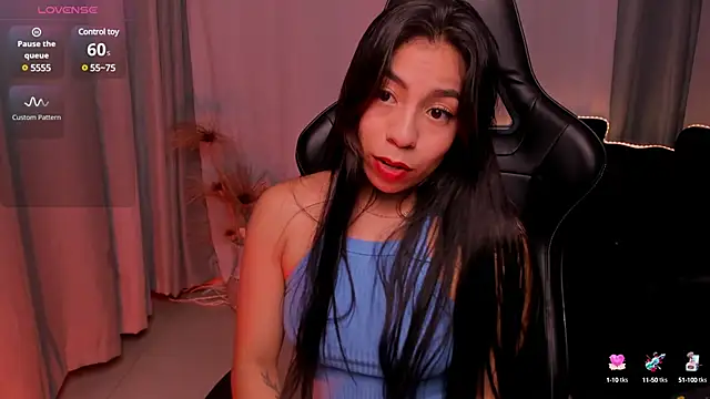 Snapshot of Mia_Gothzx chatting on January 16, 2025, 1:14 pm Mia Gothzx online show from January 16, 2025, 1:14 pm