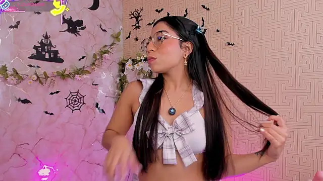 Snapshot of Mia_Gothzx chatting on October 15, 2025, 3:23 pm Mia Gothzx online show from October 15, 2025, 3:23 pm