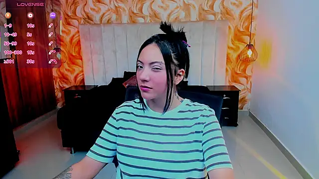 Snapshot of miichael_black chatting on July 12, 2026, 6:32 pm miichael black online show from July 12, 2026, 6:32 pm