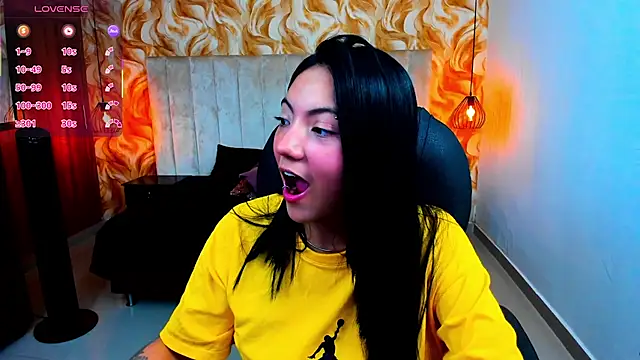 Snapshot of miichael_black chatting on July 21, 2026, 6:54 pm miichael black online show from July 21, 2026, 6:54 pm