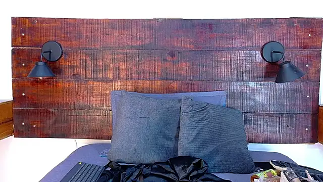 Celeste sanz online show from January 14, 2026, 10:21 am