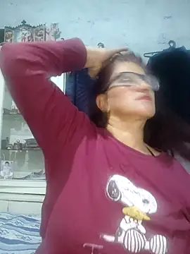 Edged Hot69 online show from October 21, 2025, 2:34 am