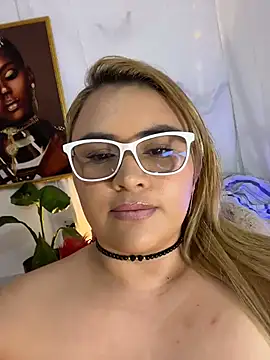 AshleyVXo online show from May 6, 2026, 3:13 am