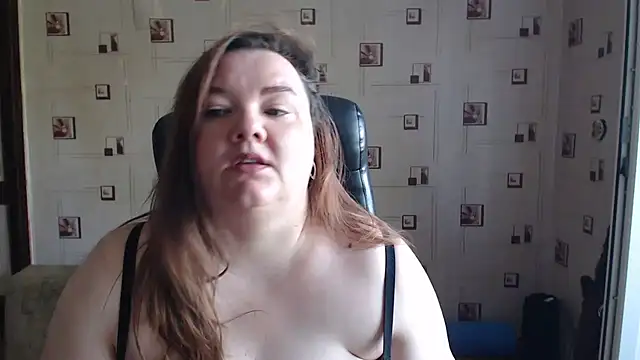TasyaBigTTs online show from July 20, 2026, 1:35 pm