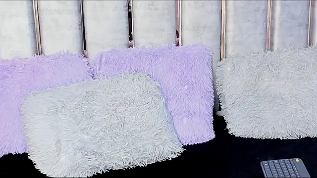 karol noa online show from March 4, 2025, 9:29 am