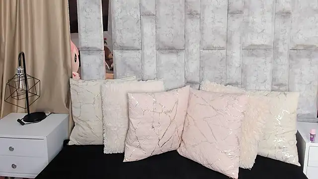 karol noa online show from September 9, 2025, 11:32 am