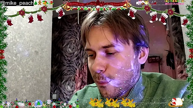 Snapshot of mike_peach chatting on December 20, 2025, 10:28 pm mike peach online show from December 20, 2025, 10:28 pm