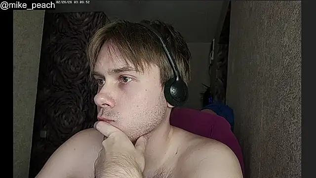 Snapshot of mike_peach chatting on February 26, 2026, 12:09 am mike peach online show from February 26, 2026, 12:09 am