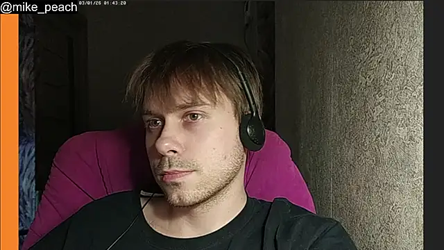 Snapshot of mike_peach chatting on February 28, 2026, 10:44 pm mike peach online show from February 28, 2026, 10:44 pm