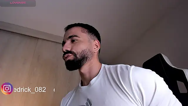 Snapshot of edrick_walton1 chatting on December 21, 2024, 9:47 pm edrick walton1 online show from December 21, 2024, 9:47 pm