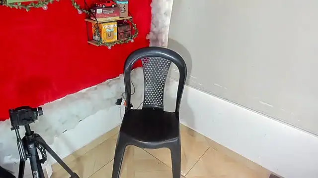 LilOwen  online show from October 12, 2025, 6:51 pm