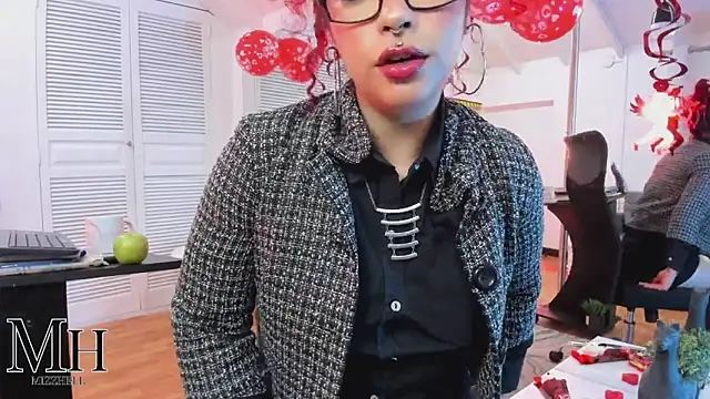 Snapshot of MizzHell chatting on September 20, 2025, 1:34 pm MizzHell online show from September 20, 2025, 1:34 pm