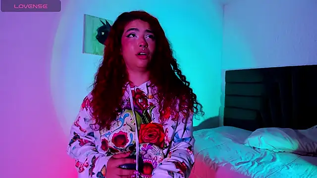 Snapshot of MizzHell chatting on September 21, 2025, 12:51 pm MizzHell online show from September 21, 2025, 12:51 pm